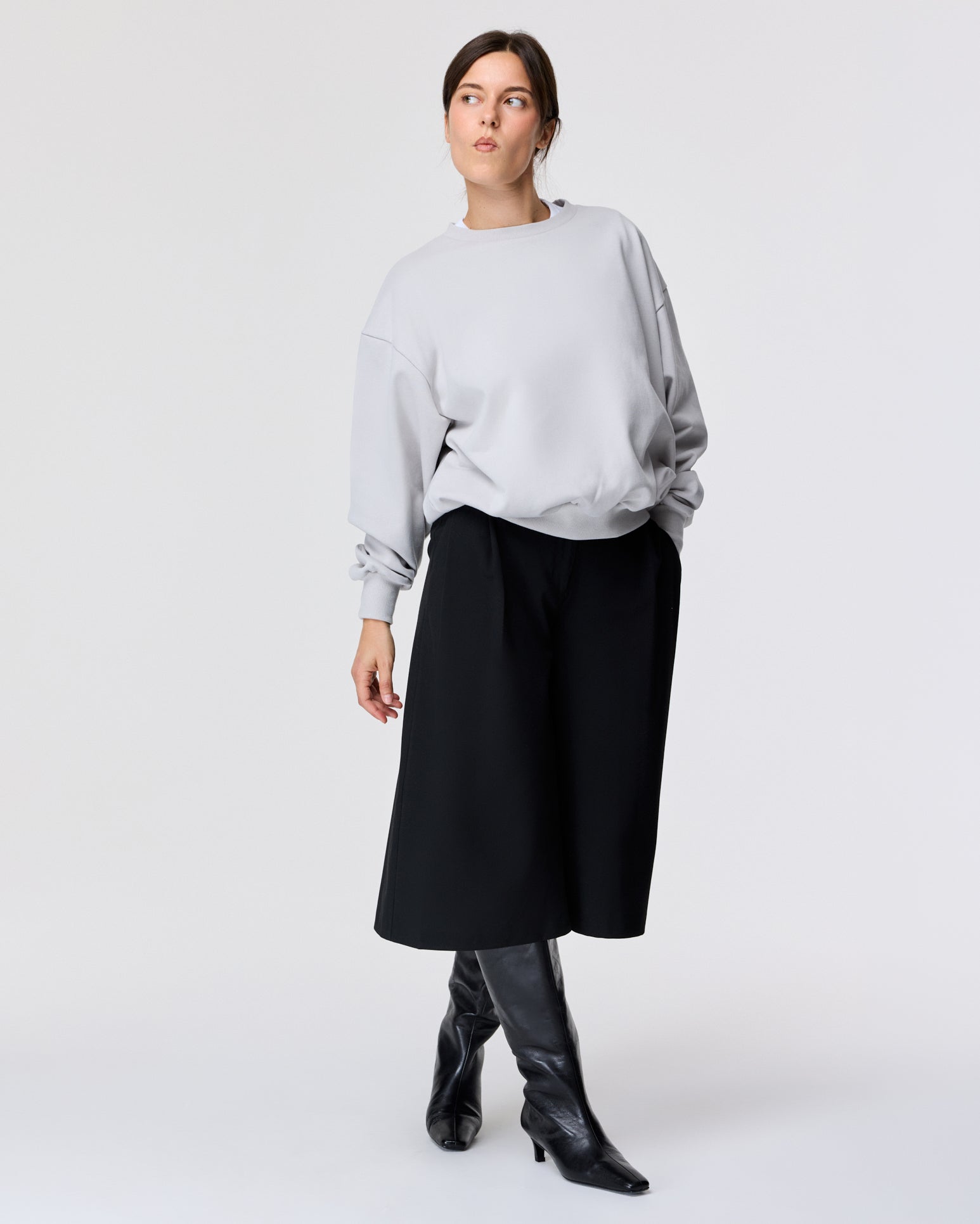 heavyweight script crewneck