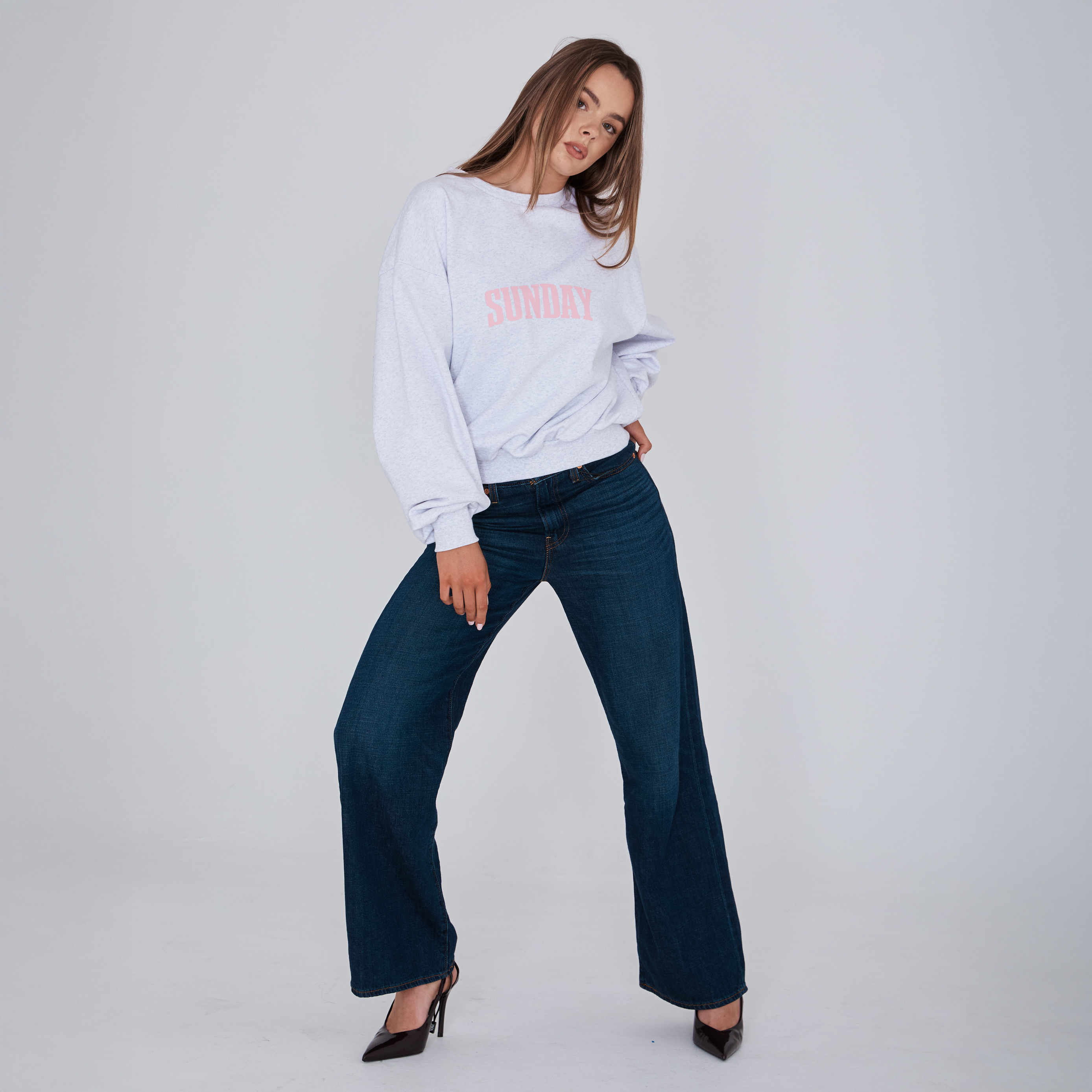 heavyweight headline crewneck - grey